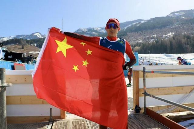 星空体育官方入口-米兰冬残奥会首个比赛日，国歌响彻意大利泰塞罗越野滑雪体育场｜米兰冬残奥会特别报道